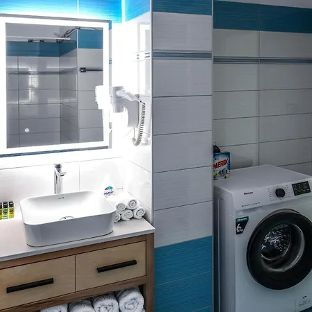 Apartament Andris Ylli & Hojza *