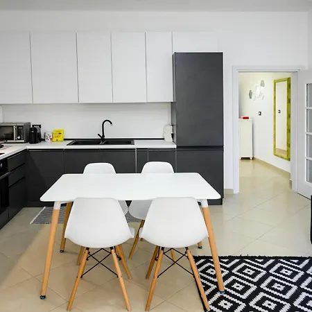 Andris Ylli & Hojza Sarandë