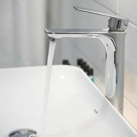 Andris Ylli & Hojza *