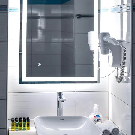 Andris Ylli & Hojza *