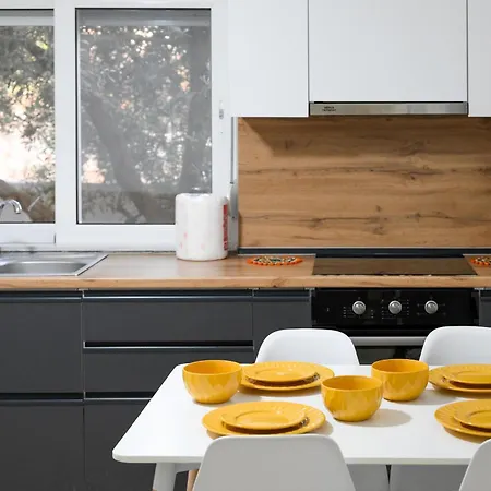 Andris Ylli & Hojza Appartamento *