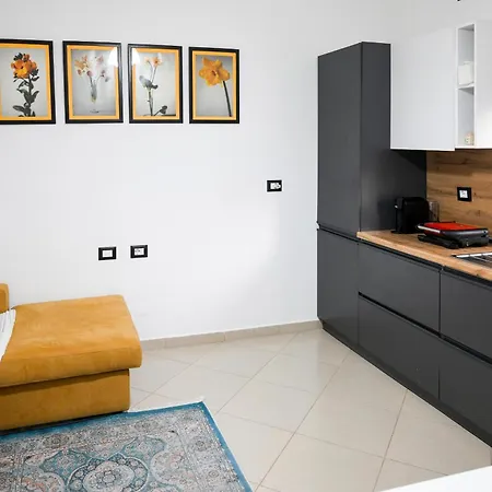 Andris Ylli & Hojza Apartamento