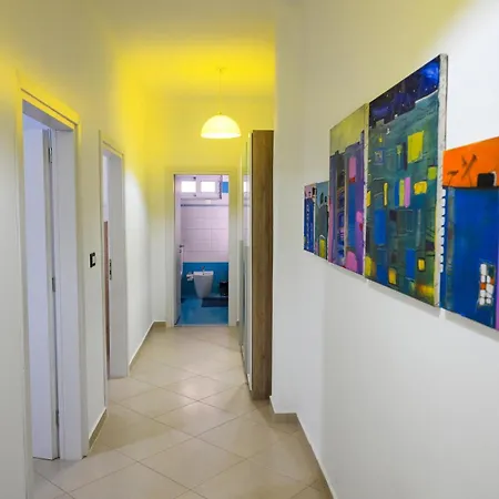 Andris Ylli & Hojza Saranda