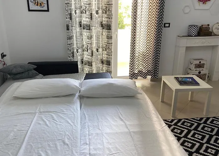 Andris Ylli & Hojza * Sarandë
