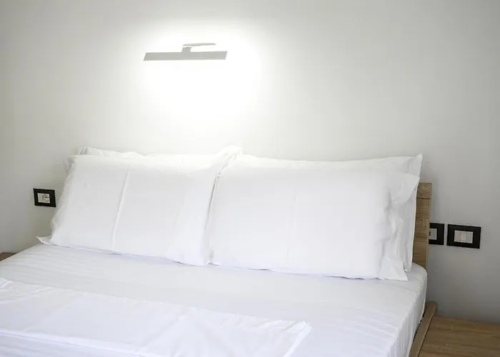 Andris Ylli & Hojza * Sarandë