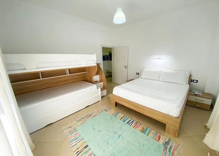 Andris Ylli & Hojza Apartment